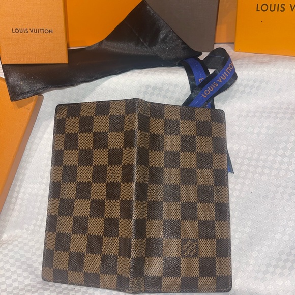 Louis Vuitton Damier Ebene Logo Print Wallet. Satin Dust Bag. - Picture 2 of 11